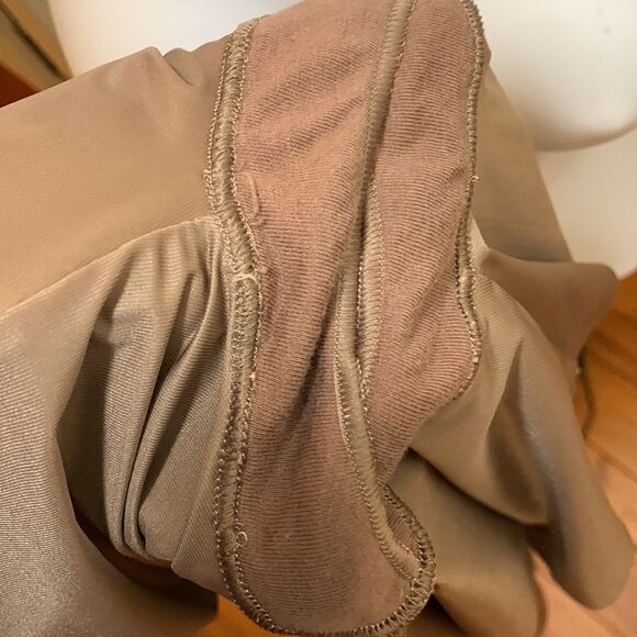 Reversible nude & tan body shaper. Size Medium-Large - Picture 6 of 8